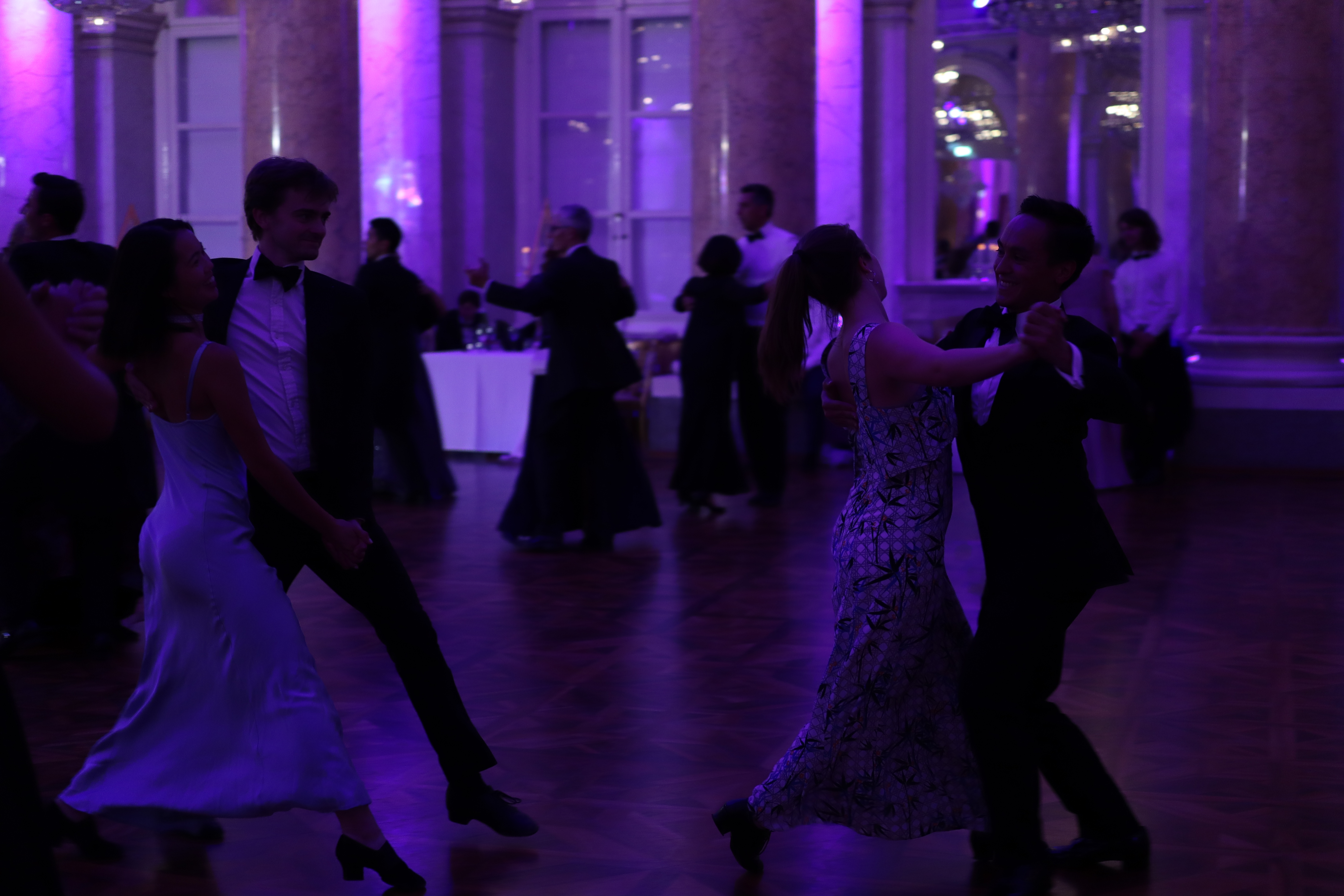 Excellent floorcraft between two of our couples...